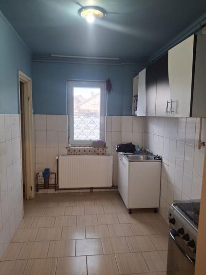 Inchiriez apartament 2 camere - 5