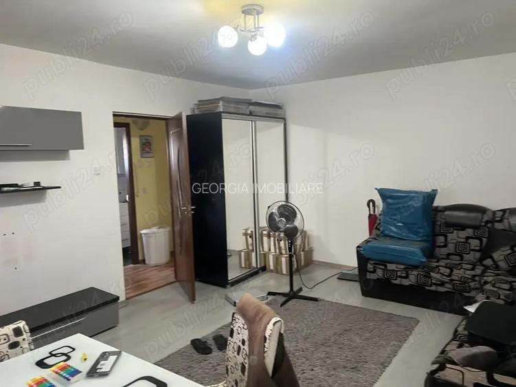 Vand apartament cu o camera, confort 1, transformat in 2 camere,43 mp utili zona spali M Viteazul