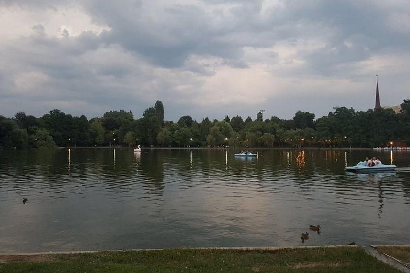 Titan garsoniera bloc mixt  Bd Decembrie 1918 Sector 3 - 2