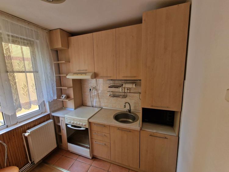 Inchiriez apartament cu 2 camere . - 7