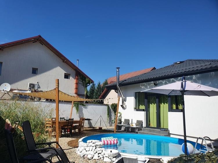 Casă cu 4 camere în Domnești
