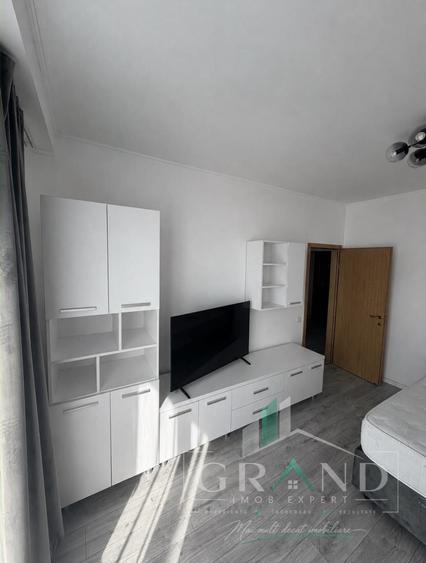 Apartament cu 2 camere semidecomandat, mobilat în Iris