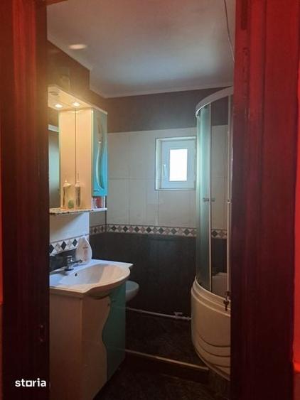 Apartament cu 2 camere decomandat în Broșteni
