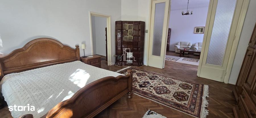 Casă cu 5 camere cu Teren 600 Mp în 7 Noiembrie