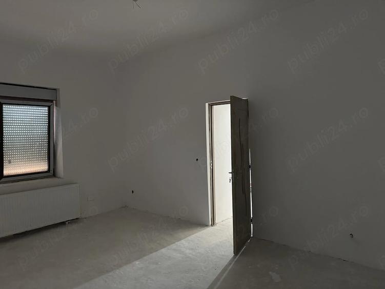 Casă cu 3 camere cu Teren 1450 Mp în Turnu