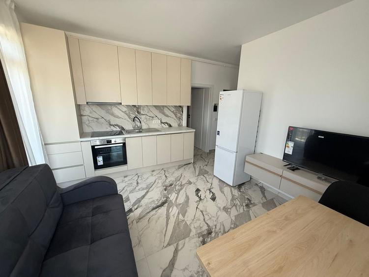 Apartament modern, prima închiriere, complet nou balcon generos - 1