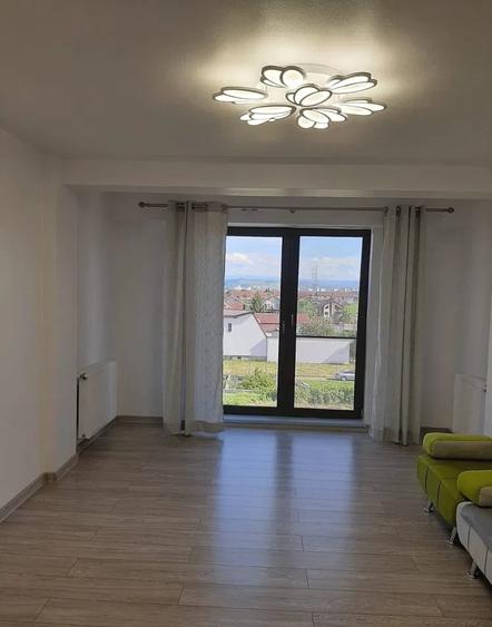Apartament cu 2 camere decomandat în Micești