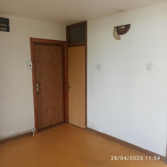 Apartament cu 3 camere decomandat în Archia