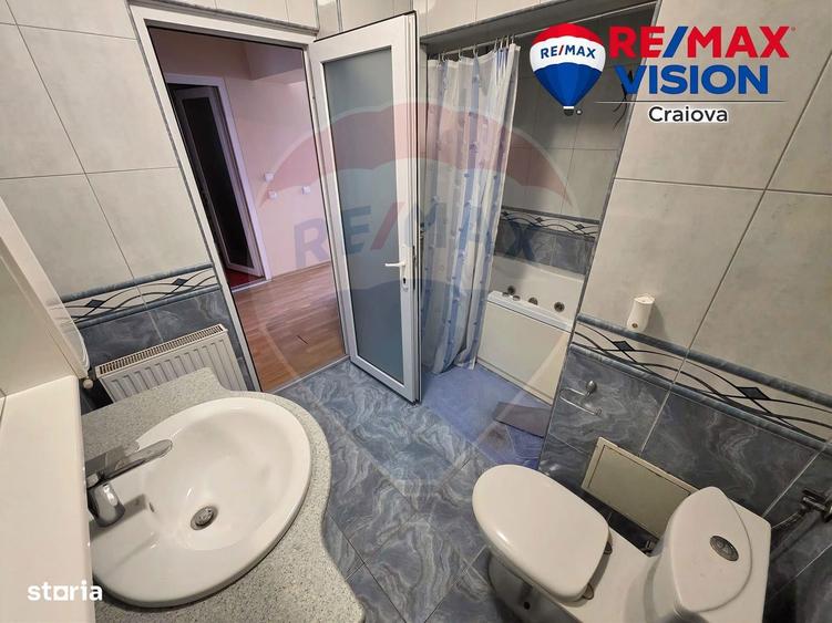 Apartament cu 4 camere, mobilat în Ultracentral