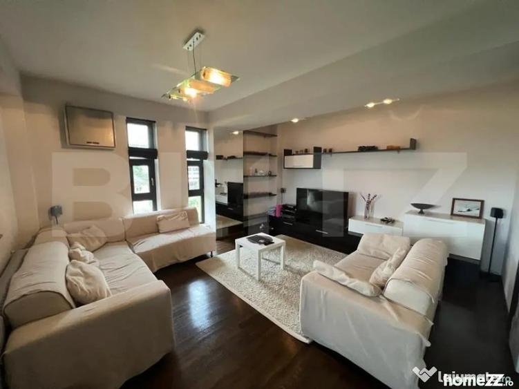 Apartament cu 3 camere decomandat în 1 Mai