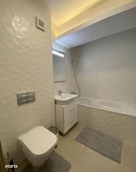 Apartament cu 2 camere decomandat în Politehnica