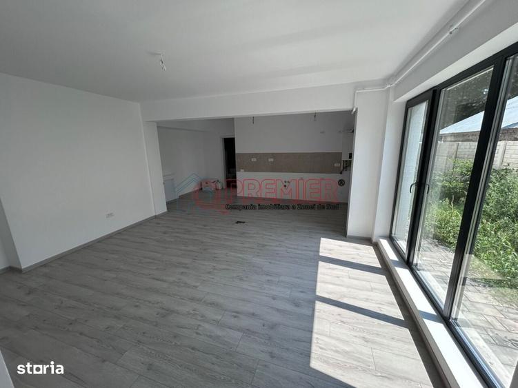 Apartament cu 2 camere în Apărătorii Patriei
