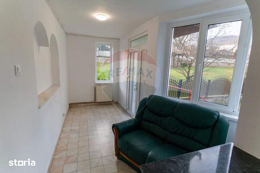 Casă cu 6 camere cu Teren 404 Mp în Centru Vechi