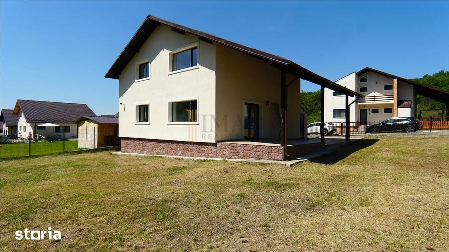 Casă cu 5 camere cu Teren 536 Mp în Doicești