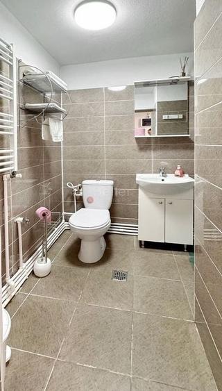 Zona Semicentrala - 15