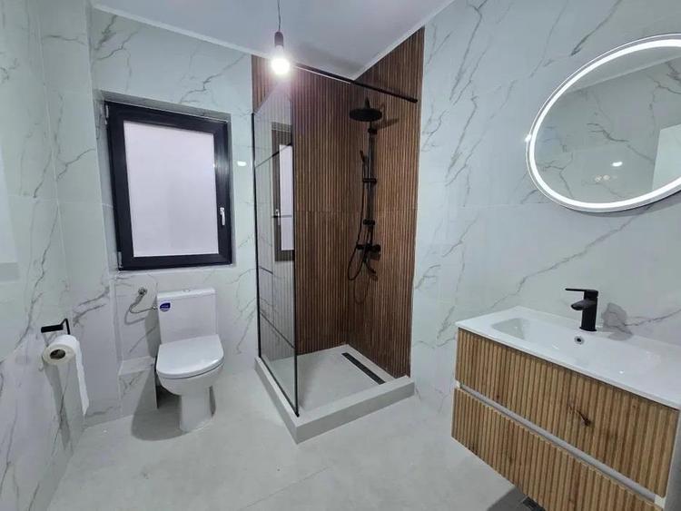 Miroslava vila la cheie  P+E su118mp Teren 440mp zona Trans Anapet - 4