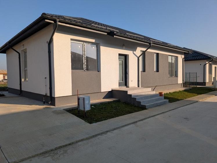 Casa 4 camere parter | 110mp | Tunari | 0 comision | complex rezidential inchis - 1