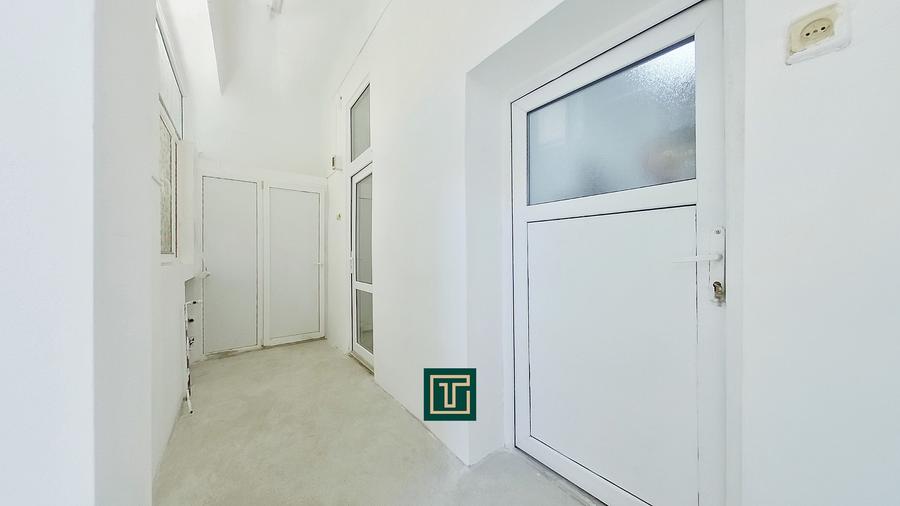 Apartament cu potential cu 2 camere la curte comuna in Centru - 5