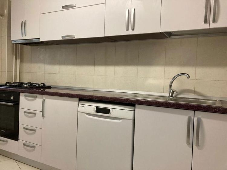 Inchiriez ap 3 camere 2 bai parcare 2 holuri debara 82 mp complet mobilat utilat - 5