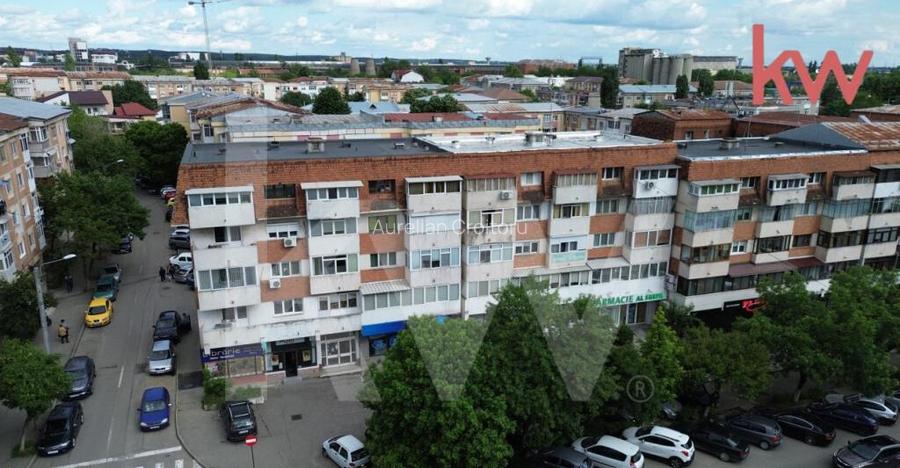 Apartament 4 camere Sarari decomandat, - schimb cu 2 camere Apartament 4 camere Sarari decomandat, - schimb cu 2 camere