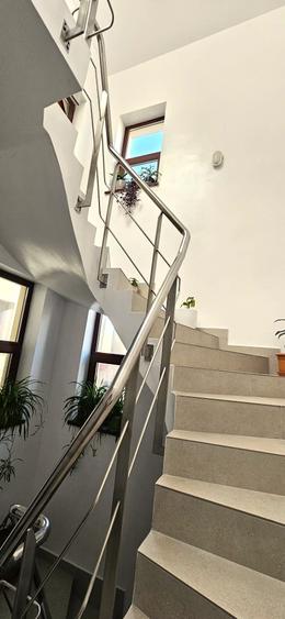 Apartament EXCLUSIVIST situat intr o vila P+2E cu cate un apartament pe etaj - 4