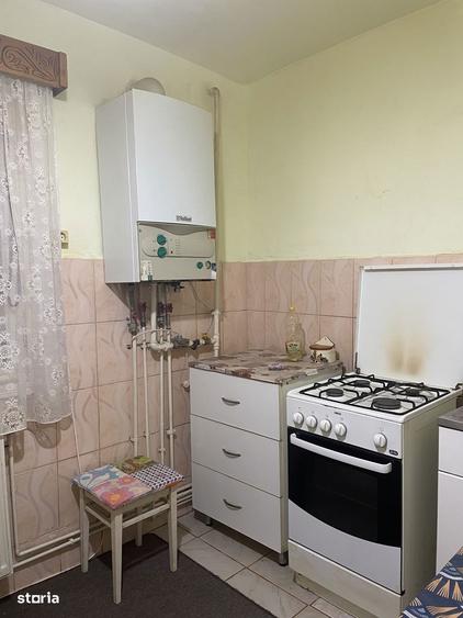 Apartament cu 4 camere, parter, orientare buna - 7