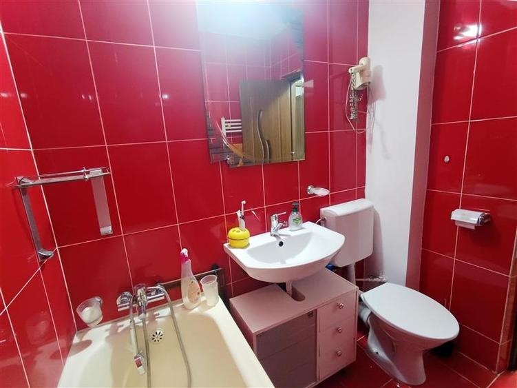 Apartament 3 camere decomandat, Bl. 23, Parter, Moldova Noua - 5