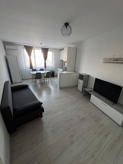 Inchiriez Apartament cu doua camere , zona Oncea - 1