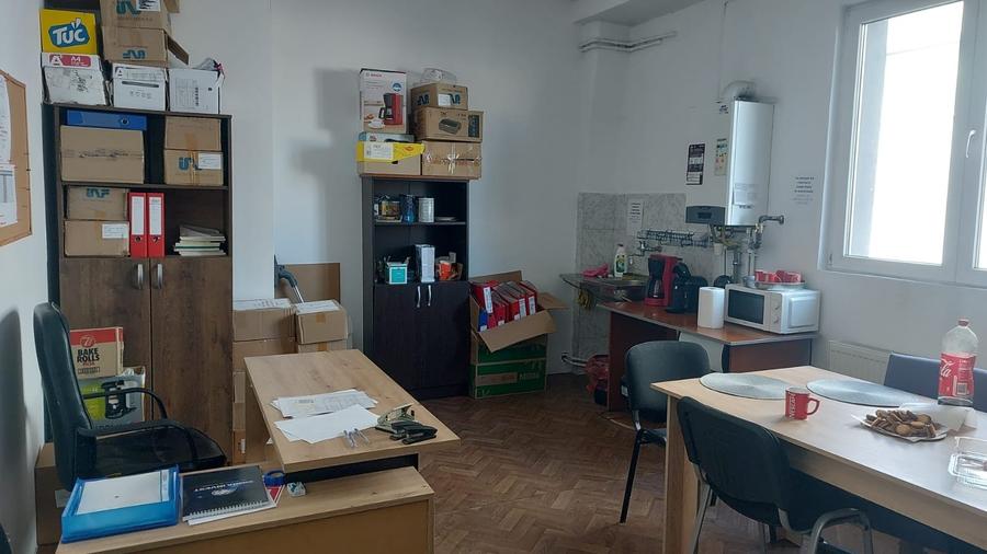 De inchiriat depozit  cu birouri - 500mp - 6