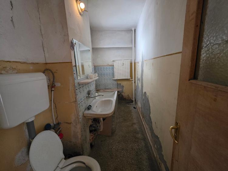 Calea Giulesti, chiar vav stadion, stradal, vedere fata, bloc 1989, 77 mp - 11