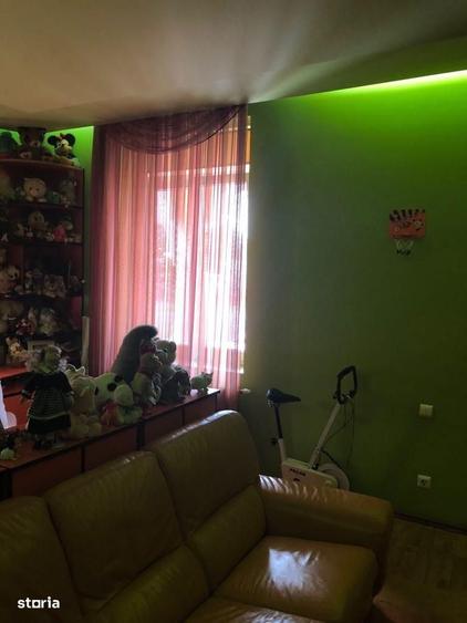 Casa spa?ioasa cu 8 camere, in apropiere de facilita?i - 7