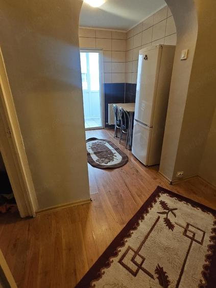 inchiriez apartament 2 camere - 5