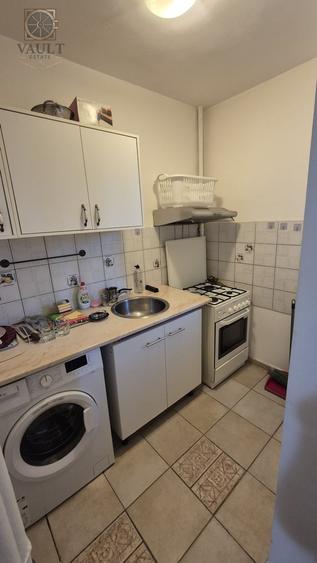 Garsonieră semidecomandată în Titan