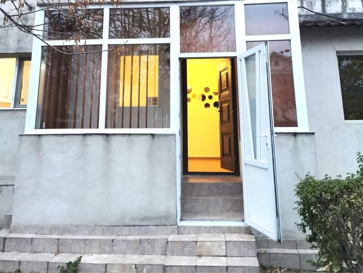 Inchiriez Garsoniera confort 1 Zona 500 spatiu de locuit/ comercial - 1