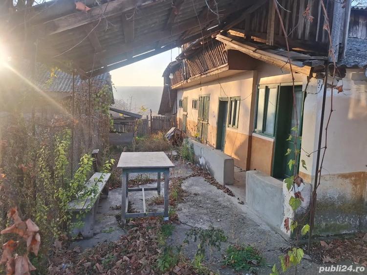 Casa de vanzare la ?ara - 1