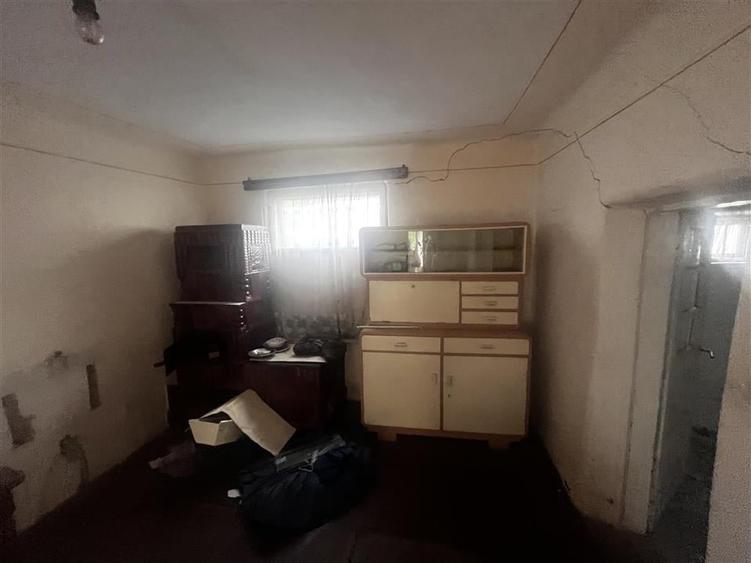 Oportunitate unica  Casa + 2.300 /? teren, deschidere DN1 - 13