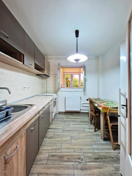 Sebastian - Str. Vedea - 3 Camere Dec - Parcare Inclusa - 500 EUR - 8