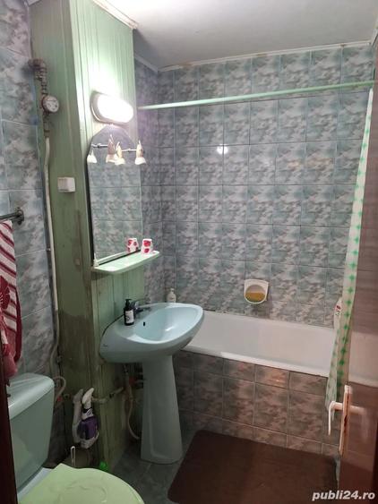 Apartament cu 4 camere decomandat în Central