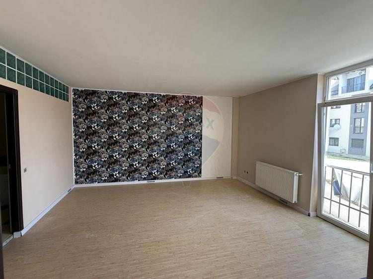 Apartament cu 3 camere, 98 mp, 2 băi, parcare în curte, Florești - 4