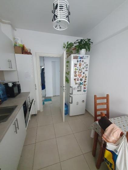Vând apartament  cu curte - 11