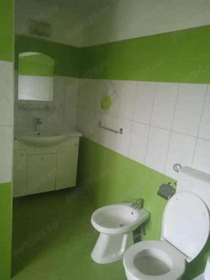 Casa spatioasa zona 14 mai - 8