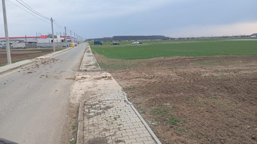 Teren de  vanzare Dragomiresti Deal - 1