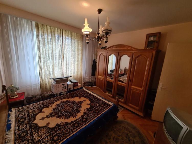 Vand apartament 3camere - 1