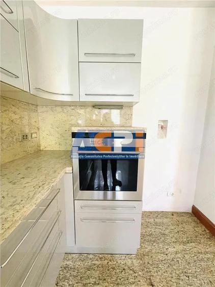 VANZARE CASA VILA 6 CAMERE 652 mp TEREN ZONA SISESTI SECTOR 1 - 6