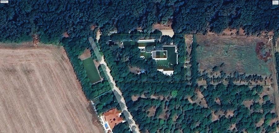 Ilfov, teren premium la Codrii Vlasiei comunitate privata vecini milionari - 12