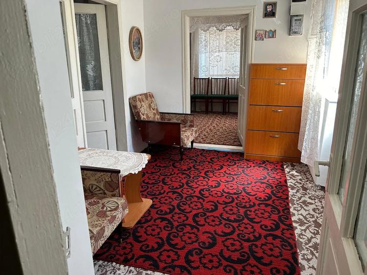 Casa cu 10 incaperi, teren 968 mp, anexe, beci ?i gradina, Vacareni (jud. Tulcea) - 3