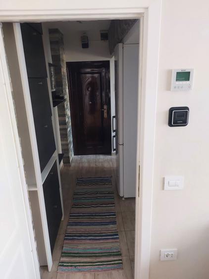 Inchiriez Ap 3 camere - 1