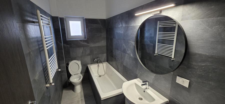 Vanzare Garsoniera sector 4 - 8