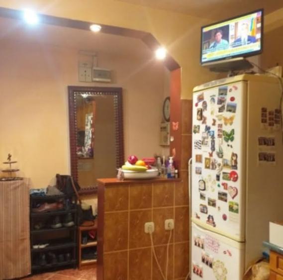 Vând apartament  2 camere - 7