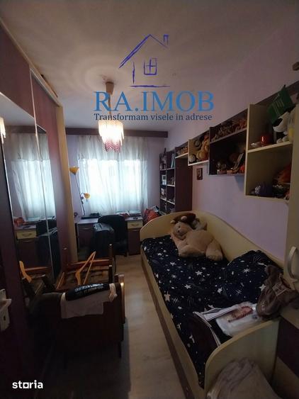 Apartament 3 camere, Blvd Republicii, et 8/10 - 88900 euro negociabil - 7